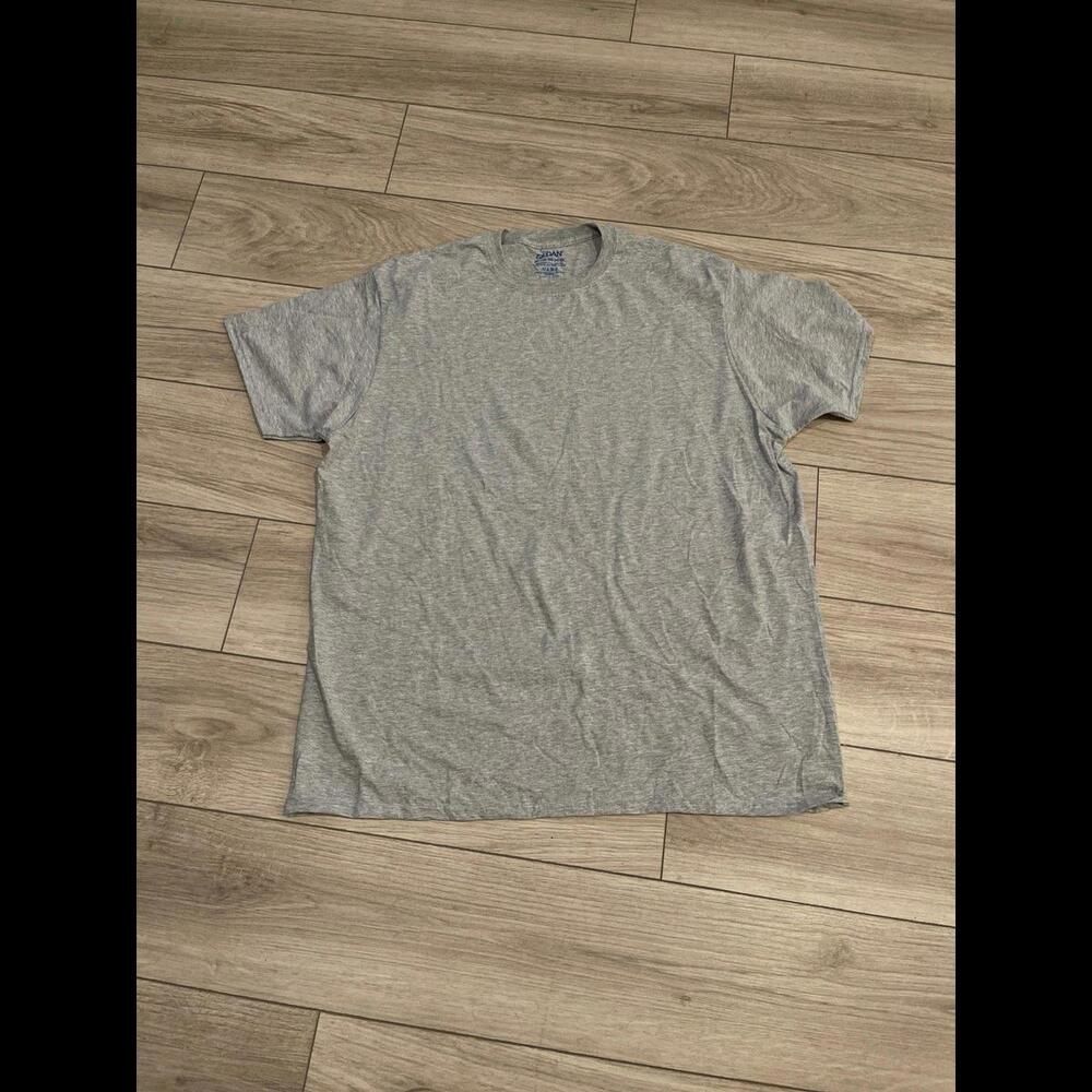 Gildan shirt